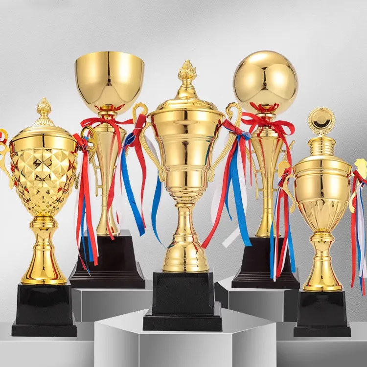 الموردون جودة عالية شعار مخصص تصميم فارغة سبائك الزنك المعدنية بطولة الجوائز والمدرسة جائزة