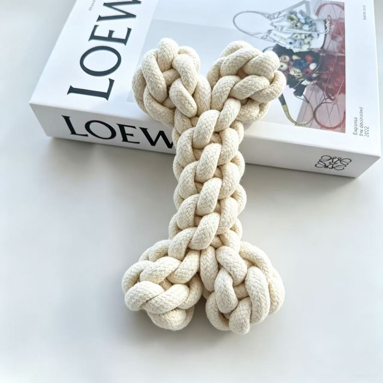 Off-white bone, 19*10*5cm, 180g