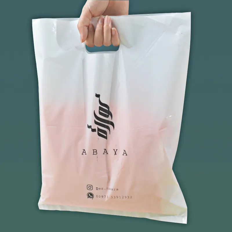 print die cut 30cm x 40cm plastic shopping bags with handle pe gift bag plastic retail branded plastic carrier bags with logos