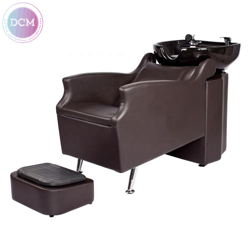 สีน้ำตาลเข้ม