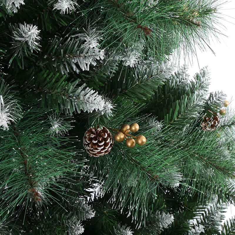 704 سلسلة من إبر الصنوبر من بولي كلوريد الفينيل منحازة لتساقط الأبيض مختلطة التلقائي شجرة الفاكهة الحمراء الجرارة الجملة أشجار عيد الميلاد
