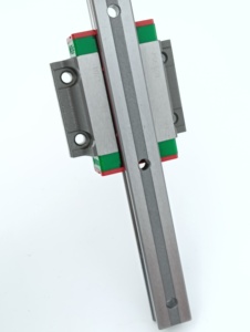 Bloque deslizante cuadrado de guía de movimiento lineal de perfil bajo de alta resistencia HIWIN HGL30HA para engranaje de Motor de máquina de procesamiento integral CNC - Product Image 2