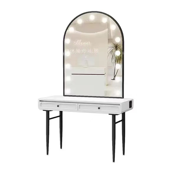 Black and white: Table 80*110 mirror