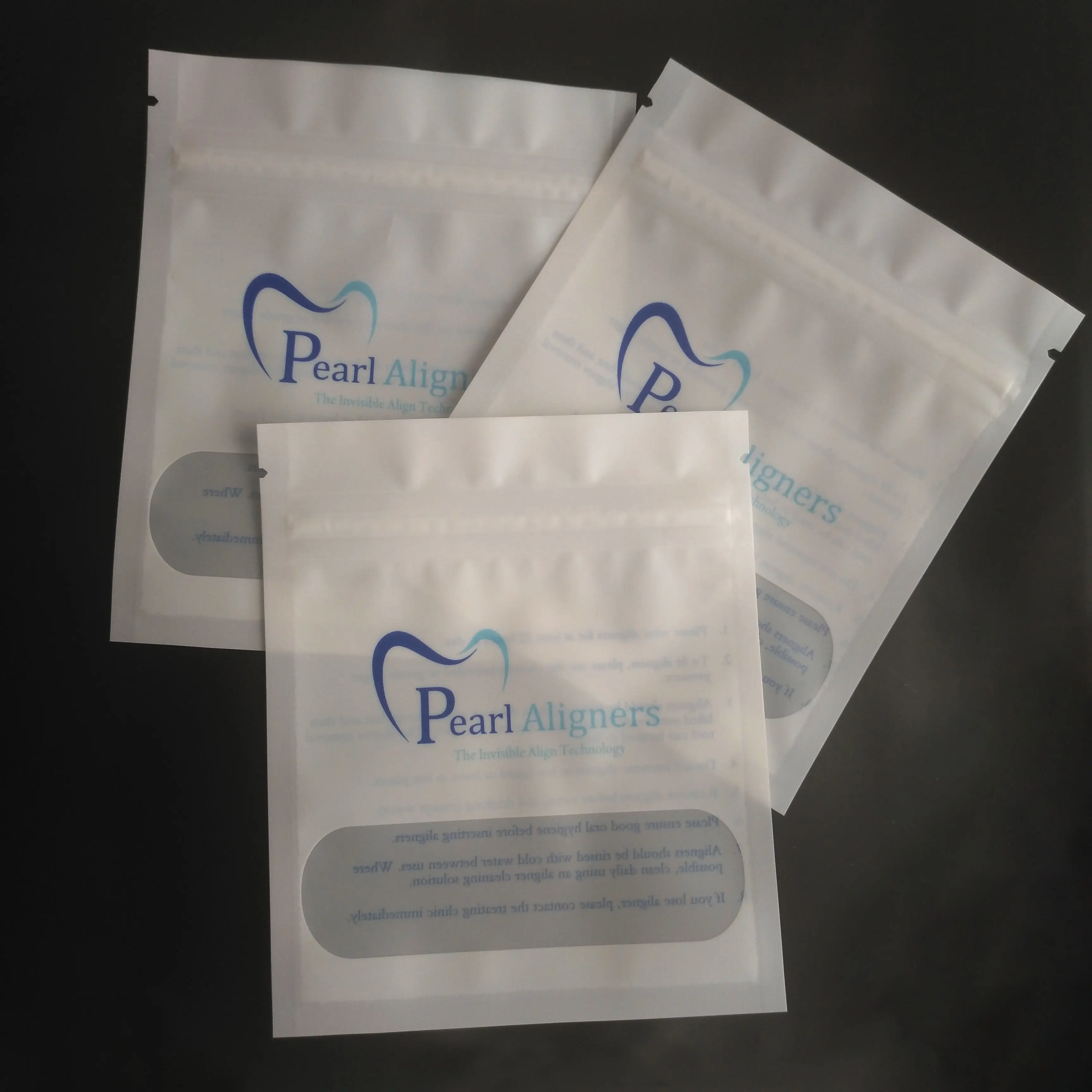 Customized Printed Teeth Clear Aligners Plastic Packaging Bags With One Side Transparent Reusable Zip Lock Retainers Flat Bags