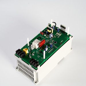 Taili Serie UH 1PH 220V Entrada 3PH 220V Salida Convertidor de frecuencia de CA Motores de accionamiento VFD 1500W Potencia nominal 750W Trifásico único - Product Image 2