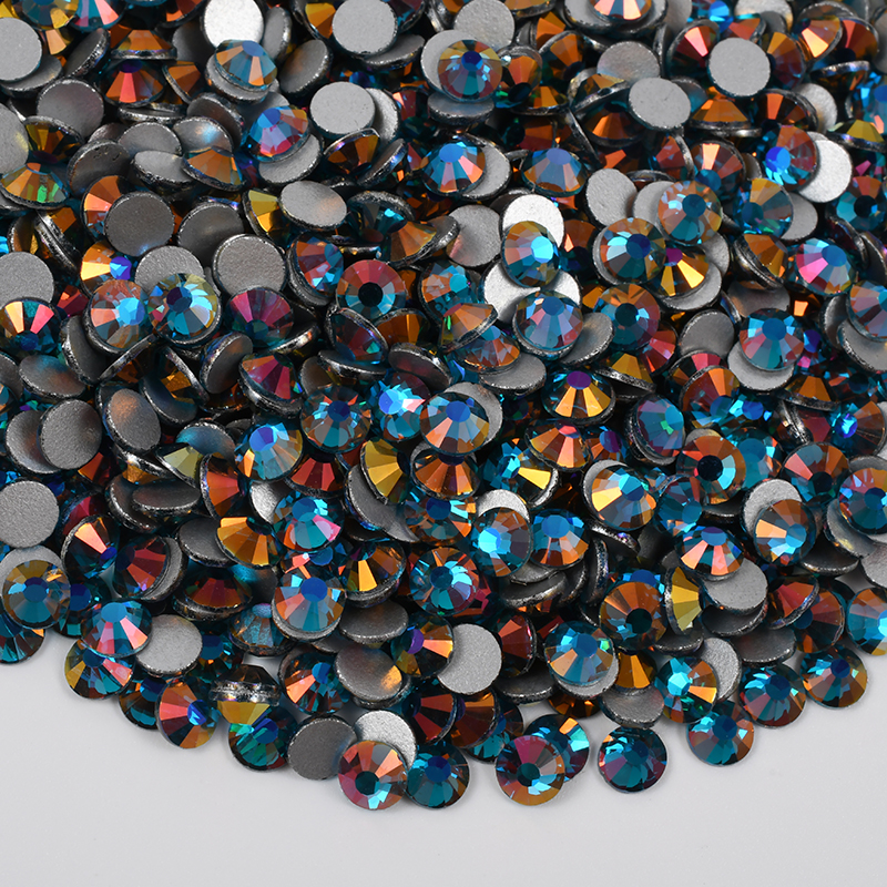 266 Lumière de zircon bleu