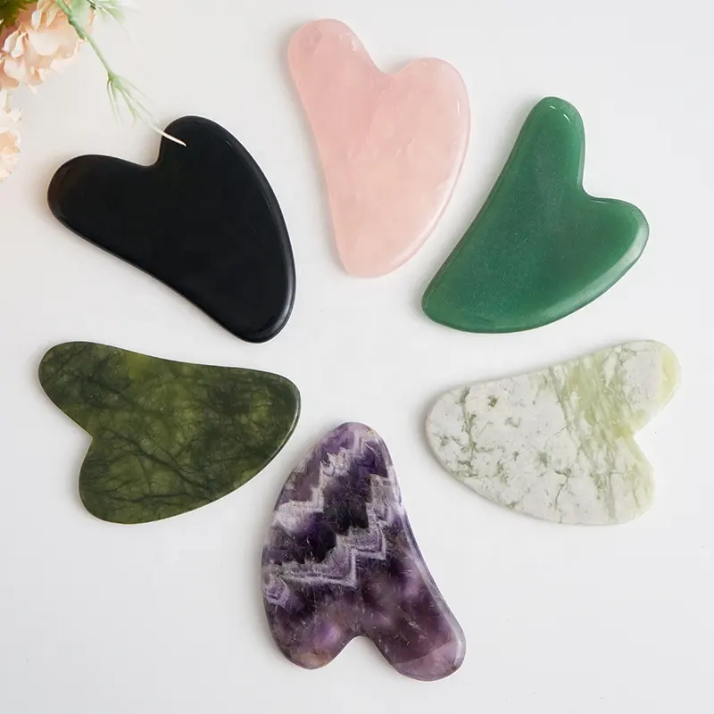 Gran venta de piedra de jade de cristal Natural Guasha Visage Avec Logo herramienta de masaje facial personalizada en forma de corazón piedra Gua Sha