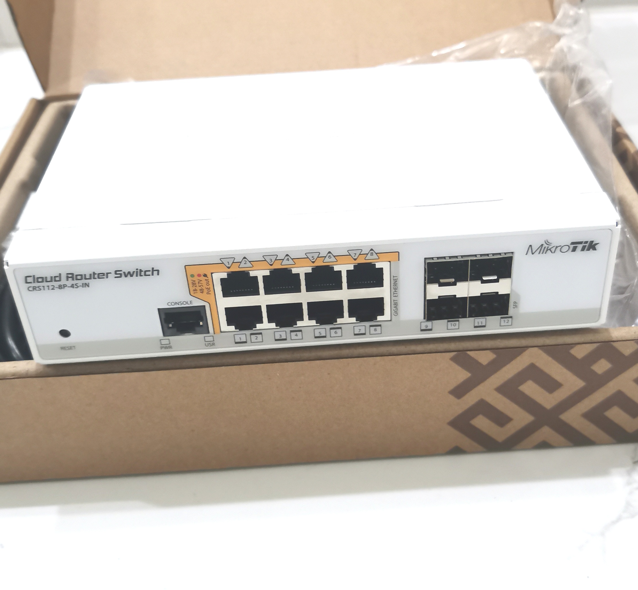 Mikrotik CRS112-8P-4S-IN - 4 SFS Gigabit ROS Wired Poe Switch