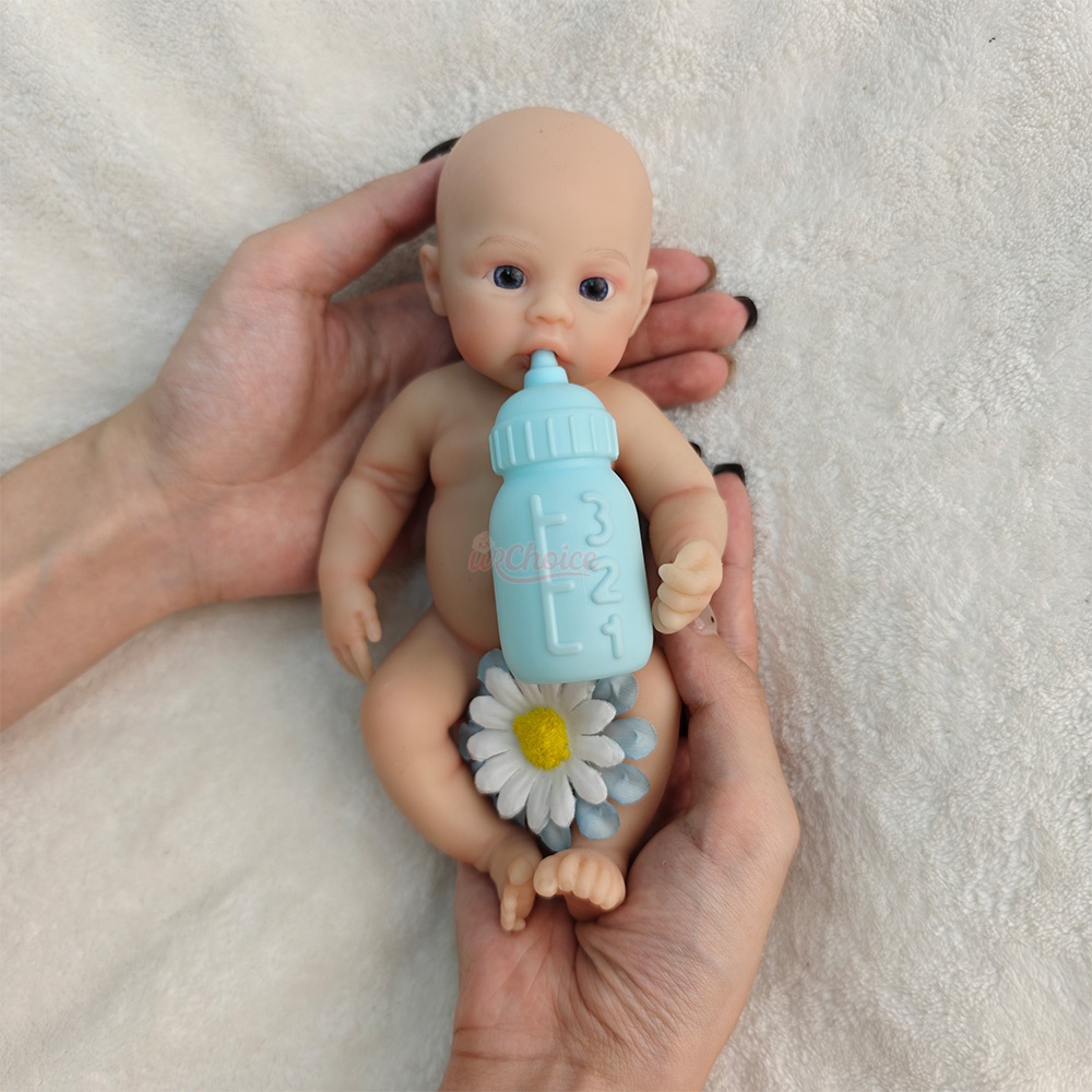 Fille de 8 pouces