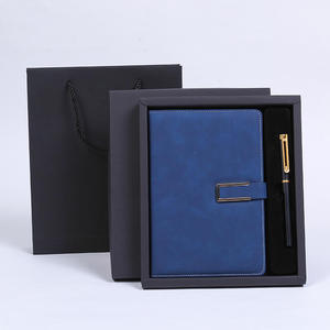 Nueva llegada A5 Juego de papelería Cubierta de cartón Diario para escribir Logotipo personalizado Impresión Cuaderno y bolígrafo Juego de regalo
