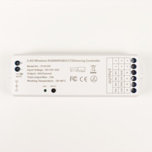 Многофункциональный RF 2,4G многоканальный контроллер DC12V/24V 4 в S122-dh RGBW RGB CCT затемнение Сенсорное светодиодное управление для световой полосы - Product Image 1