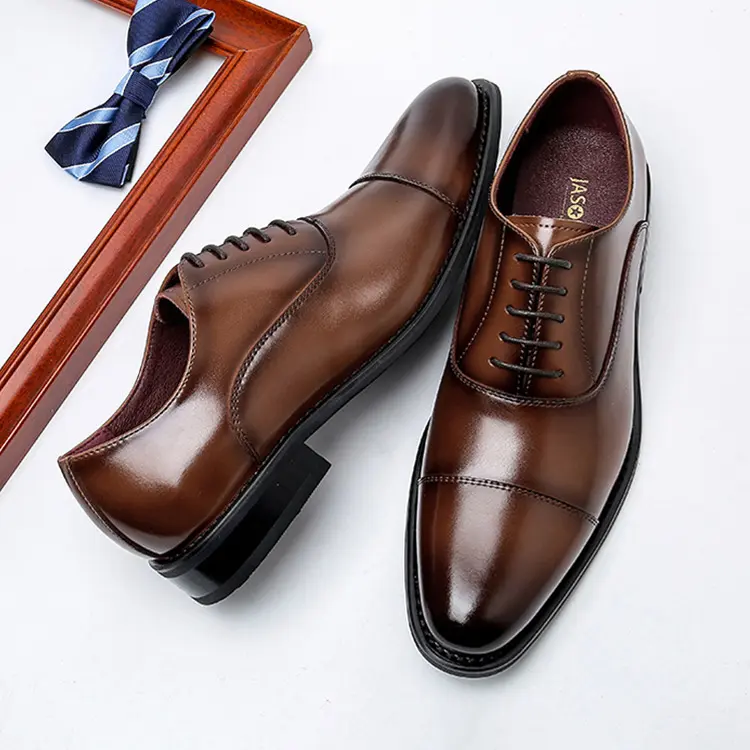 Chaussures d'affaires pour hommes avec tenue sociale de conduite formelle Oxford style rétro italien