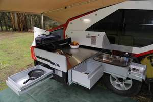 Ecocampor off road çekme karavan gözyaşı tarzı 4 kapasiteli ve satılık süspansiyon ile