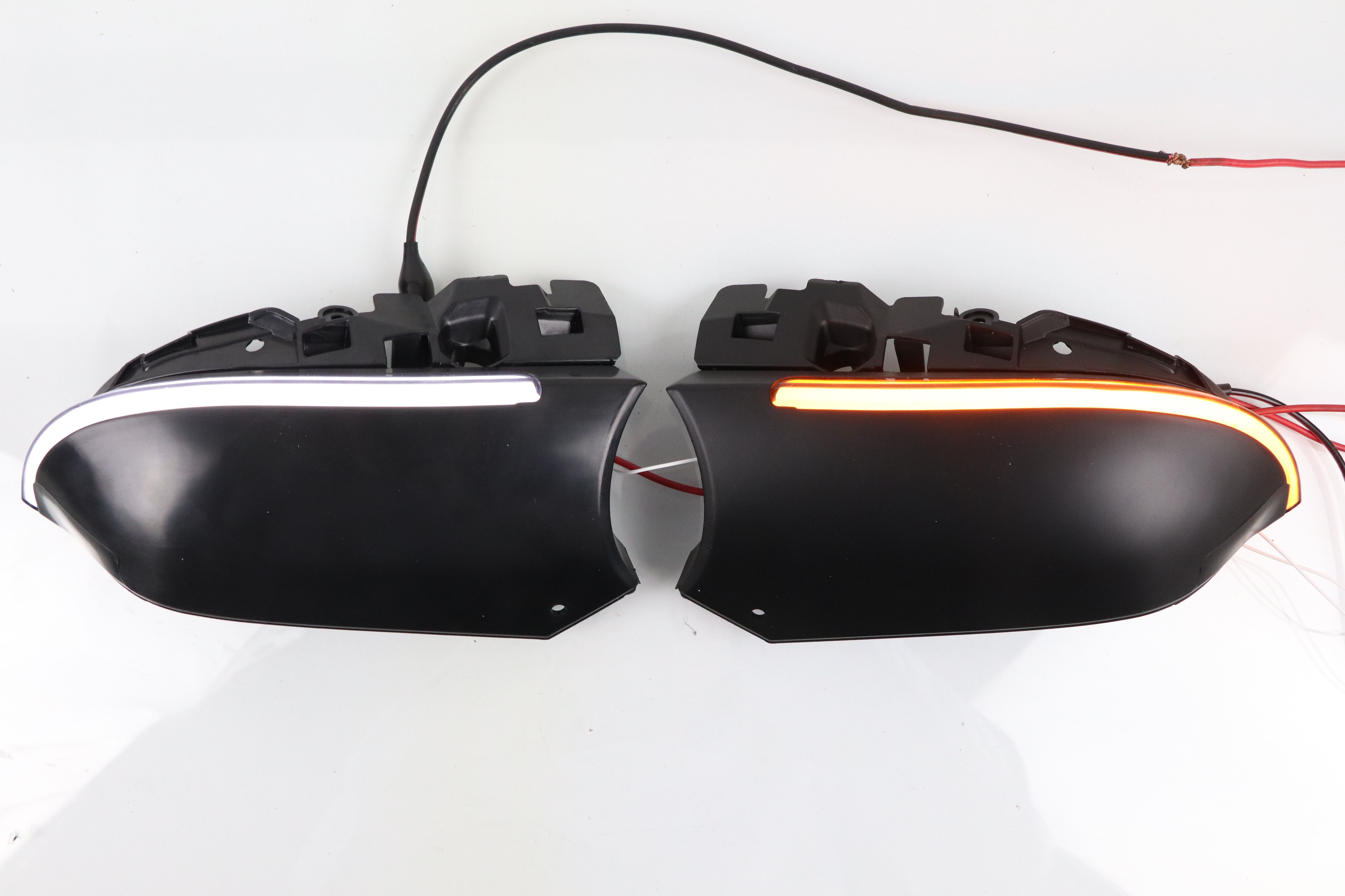 Clignotant ambre + Feux de jour blancs 01-0278