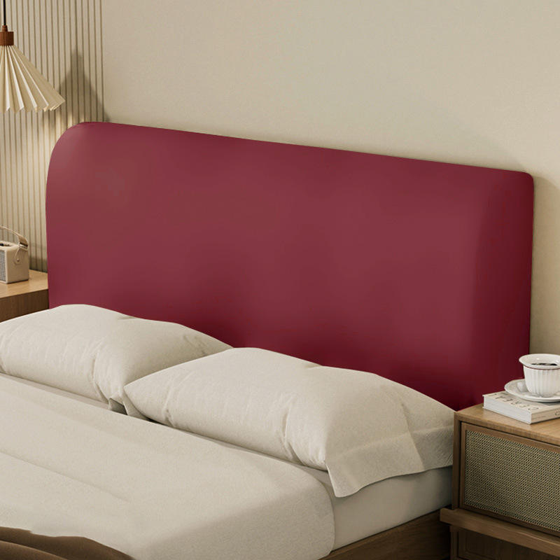 สีแดงเข้ม