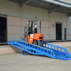 Hydraulic Mobile <strong>Container</strong> <strong>Loading</strong> <strong>and</strong> <strong>Unloading</strong> Dock Ramp Cattle <strong>Loading</strong> Ramp - Product Image 4