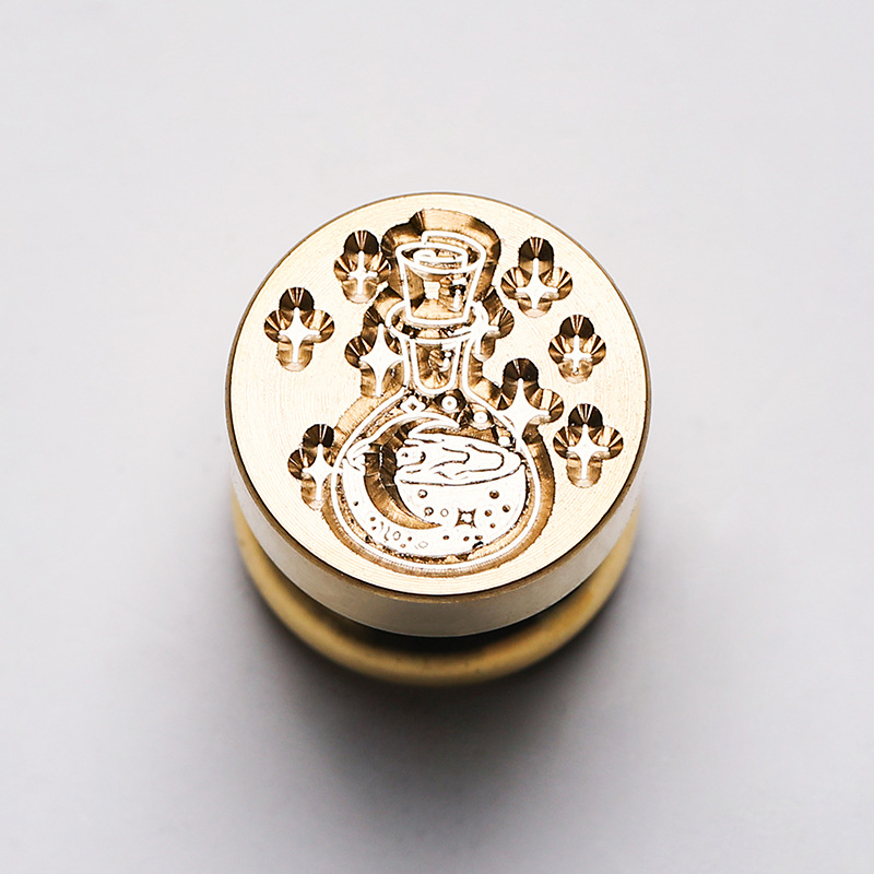 MN-31 Mini Moon in a Bottle