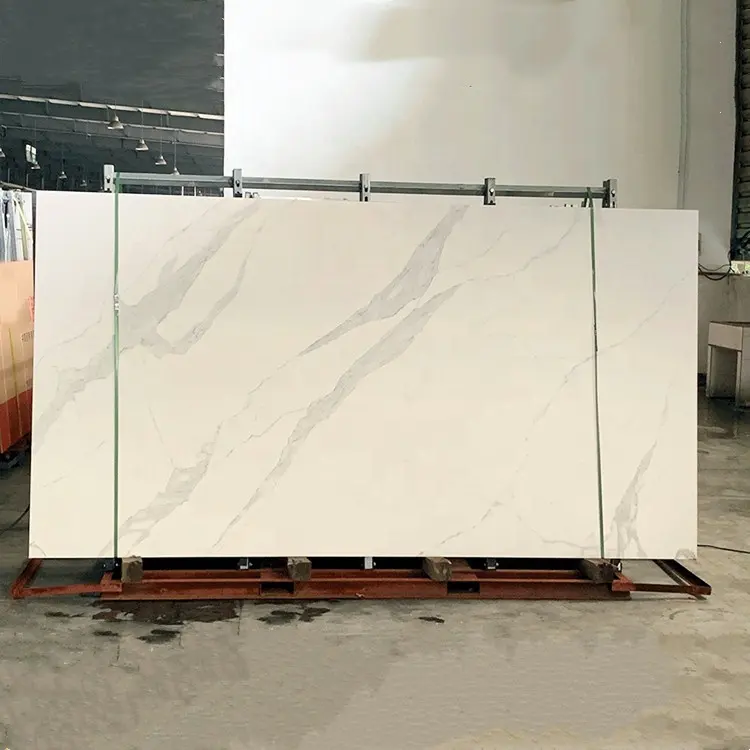 Calacatta putih marmer mengkilap lempengan besar batu disinter untuk meja dinding meja