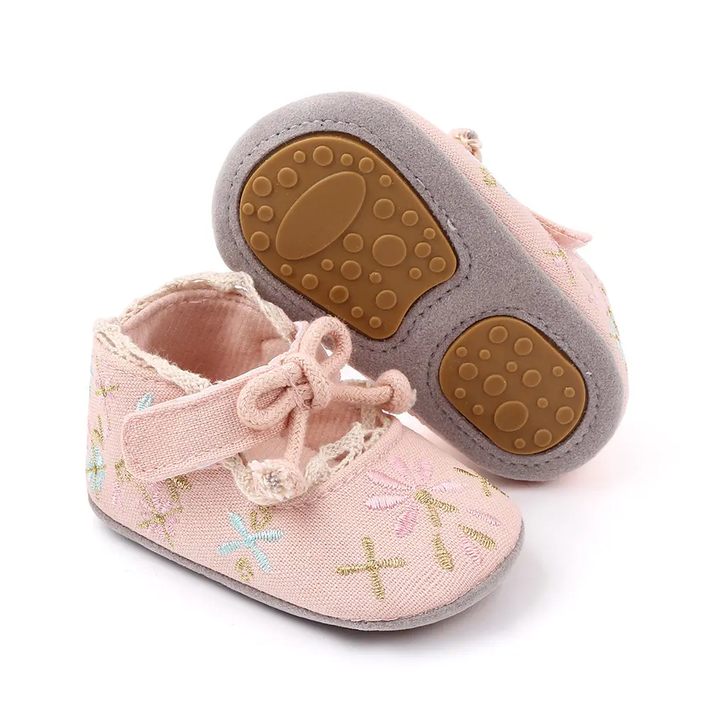 Scarpe da principessa per bambini ricamate a farfalla scarpe da presepe per bambini scarpe da passeggio antiscivolo con suola in gomma morbida