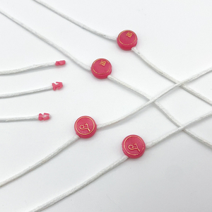 En Stock, cadena de etiquetas colgantes en relieve personalizada, etiqueta de plástico, cadena de autobloqueo, hilo colgante, accesorio de etiqueta colgante, cuerda de etiqueta oscilante - Product Image 2