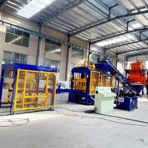 <span class=keywords><strong>QT5</strong></span>-<span class=keywords><strong>15</strong></span> automatische gegenspezifische Ziegelmaschine für den Bau von Häusern Ziegelmaschine Wassersuche Blauer Zement Bauingenieurwesen