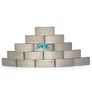Broca de núcleo de diamante Segmento Arix para perforar hormigón armado - Product Image 1