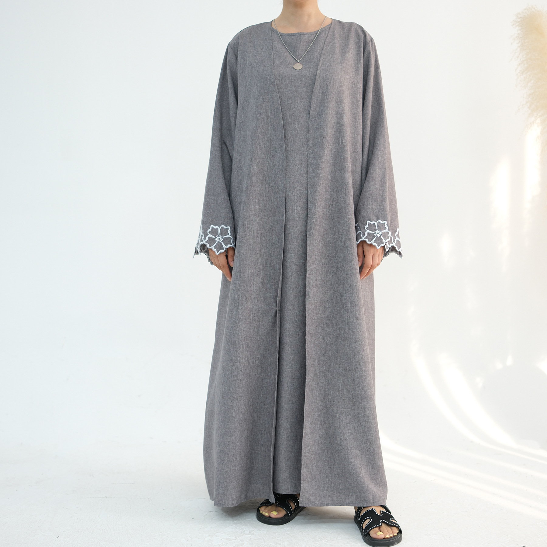 03-Cardigan gris foncé