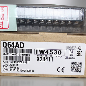 Nuevo módulo de entrada analógica Original controlador PLC serie Q 4 canales Q64AD - Product Image 1