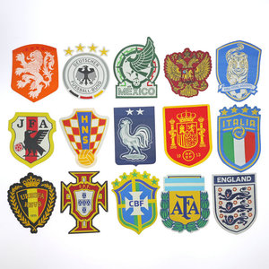 Futbol takımı amblemi işlemeli yama özel PVC rozetleri yamalar - Product Image 4