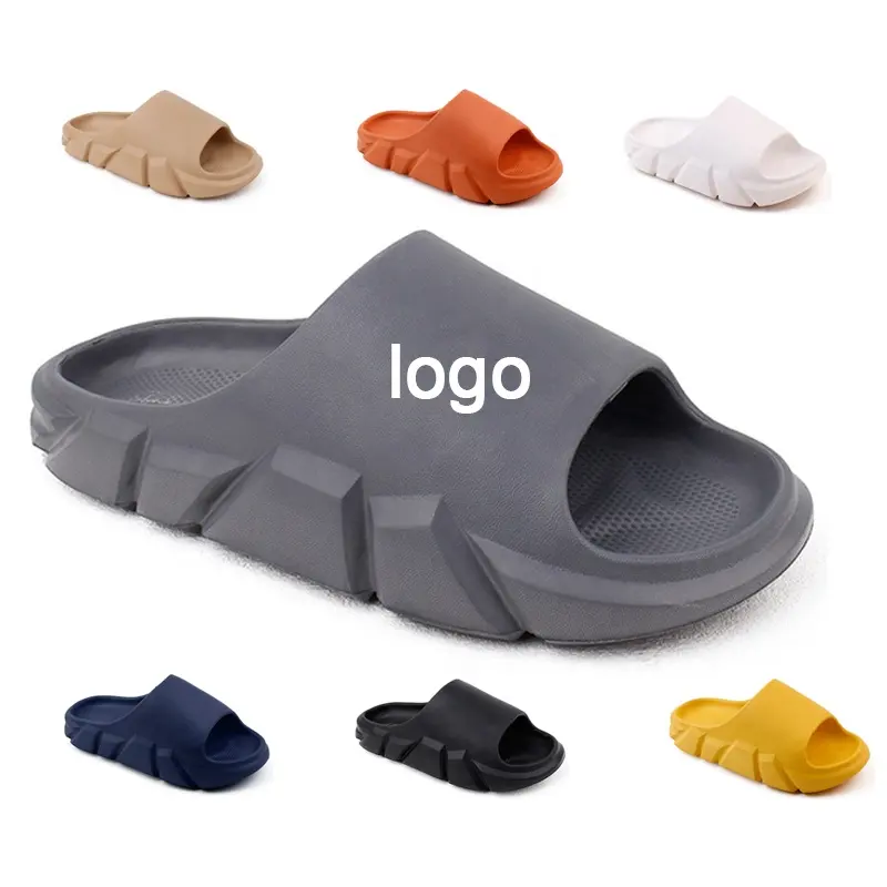 Sandal kustom sol tebal untuk pria, sandal selop pantai lembut Logo kustom musim panas untuk pria