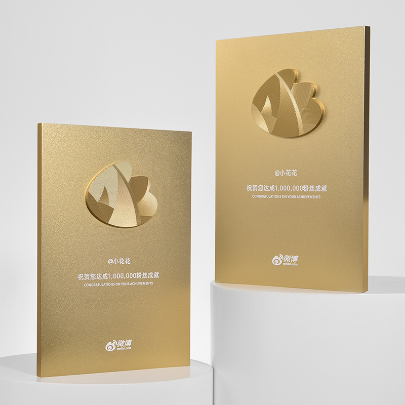 21297cm-three-dimensional logo