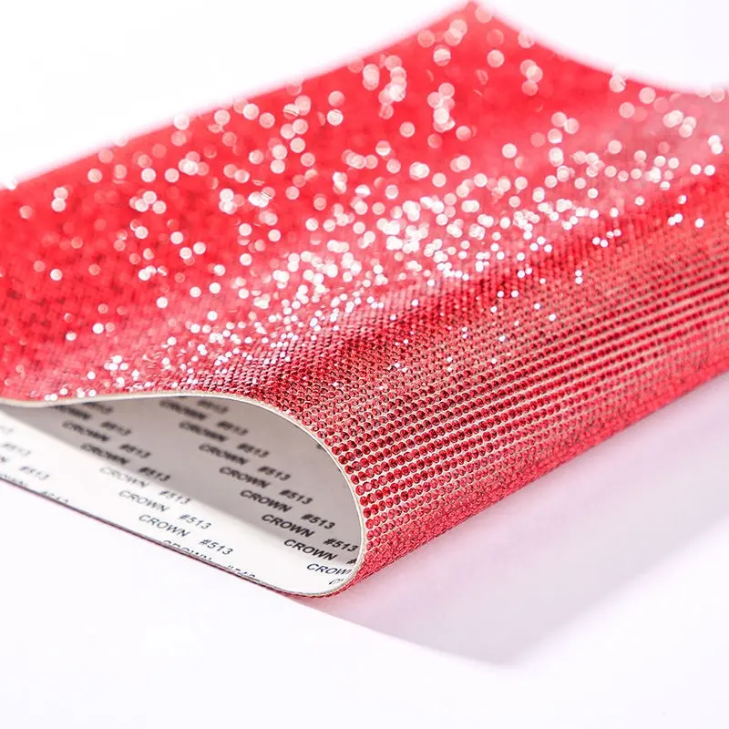 Desain Baru Laris Berperekat Panas Memperbaiki Kristal Pemangkasan Lembaran Jala Berlian Imitasi untuk Aksesori Garmen
