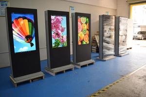 Kunden spezifisches wasserdichtes 50-Zoll-<span class=keywords><strong>LCD</strong></span>-Bildschirmgehäuse für den Außenbereich