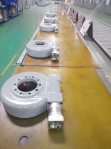 Dual Axis Solar Tracker SE7 With Planetary Gearbox Reducer Motor Industrial 663 Nm Normal 50mn,42crmo Slewing Drive - Product Image 4