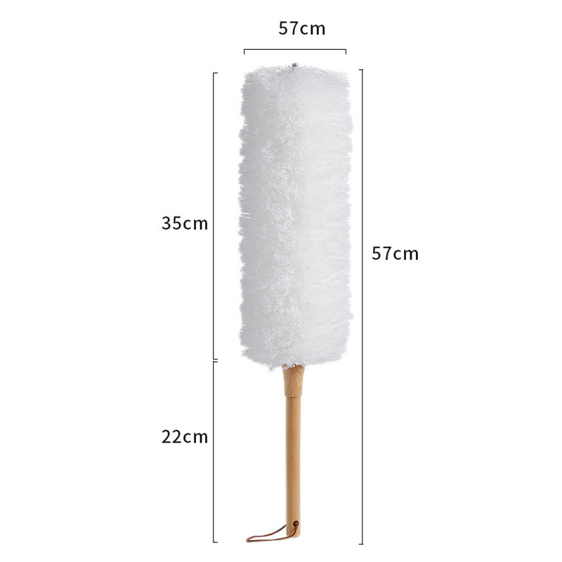 Plumeau blanc avec manche en bois de hêtre