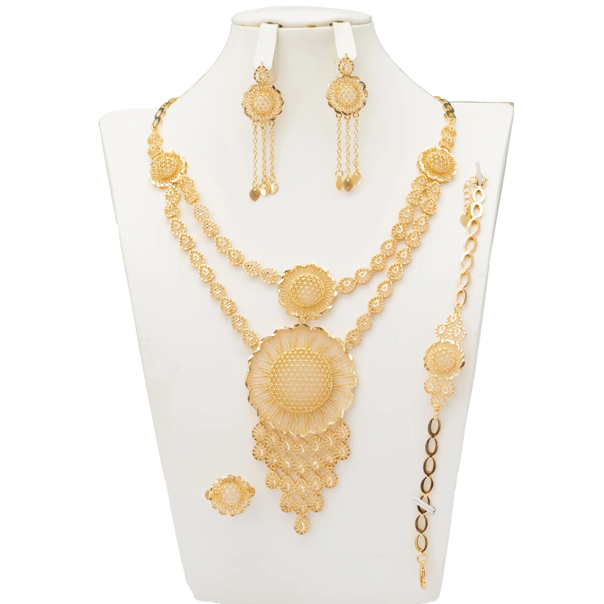Set di gioielli da donna in oro 24k Dubai collana di gioielli da sposa del Medio Oriente con orecchini a forma di bracciale in quattro pezzi