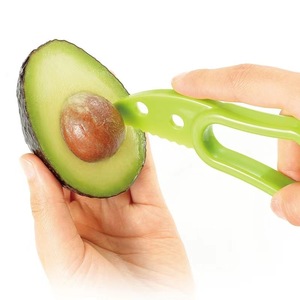 2 IN 1 avokado dilimleme plastik meyve soyucu avokado kesici ayırıcı meyve bölücü çok amaçlı meyve kesici mutfak eşyaları - Product Image 5