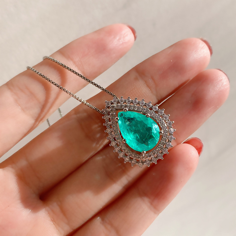 pendentif vert lac