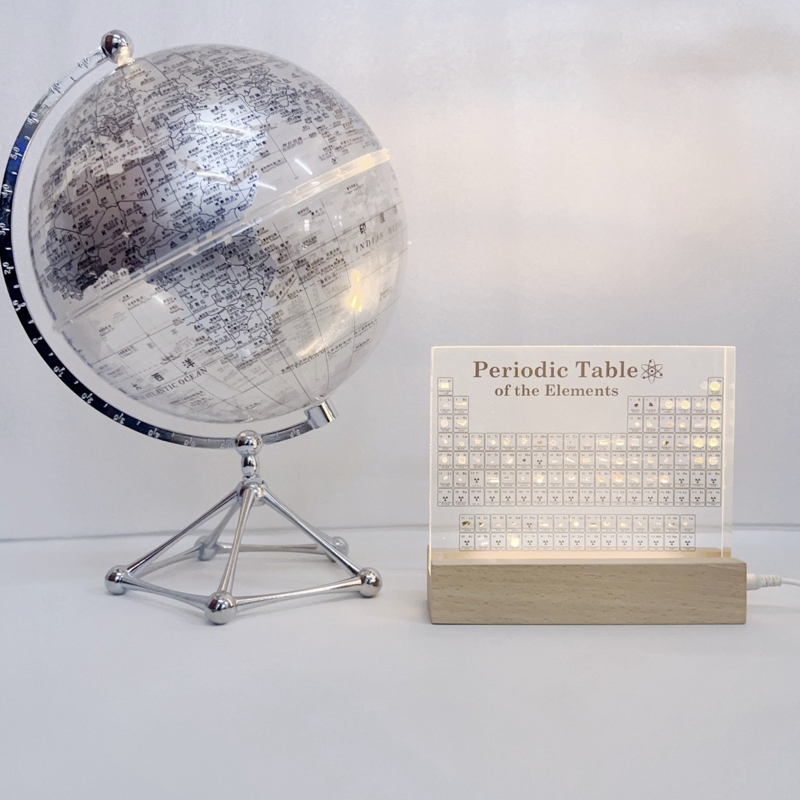 Embedded globe with light silver