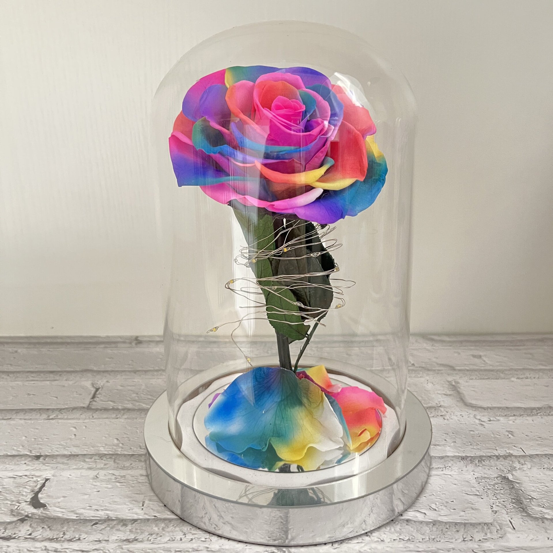 Fond de couleur argent sans lampe avec boîte cadeau