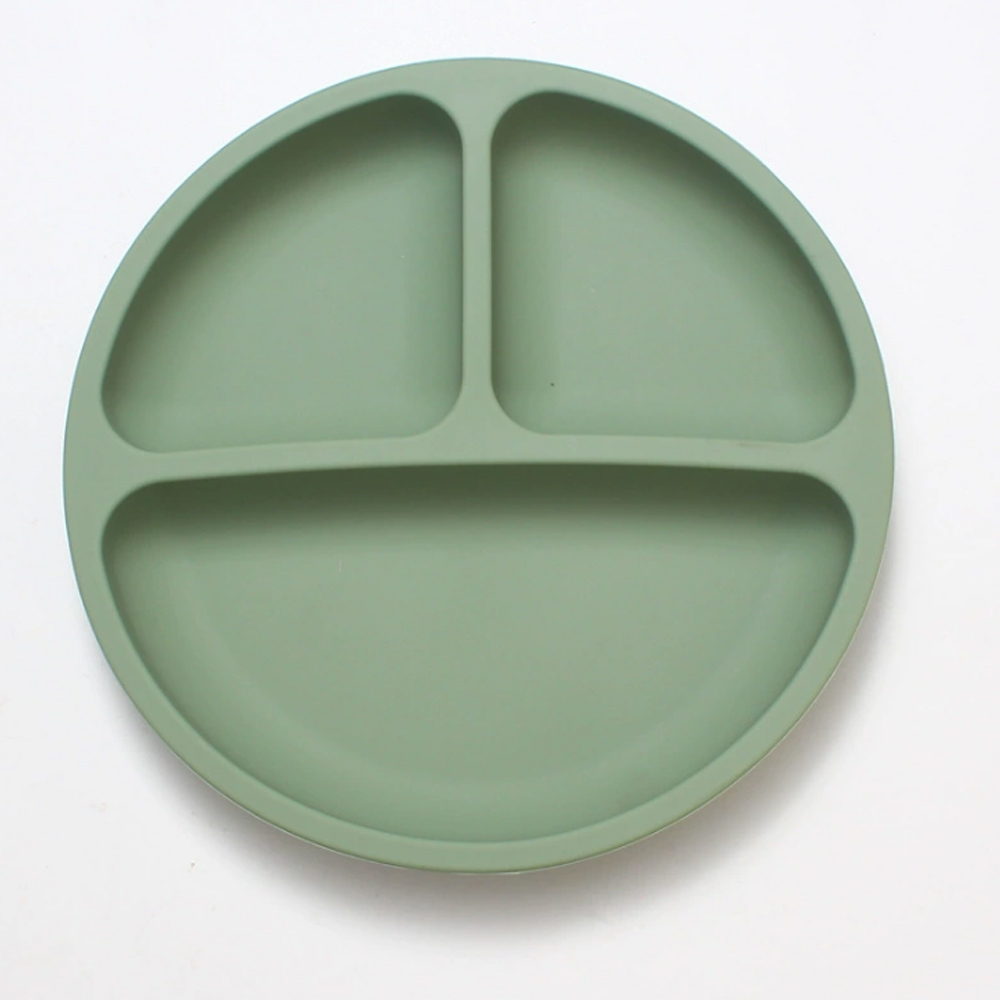 La placa de la cara sonriente es verde.