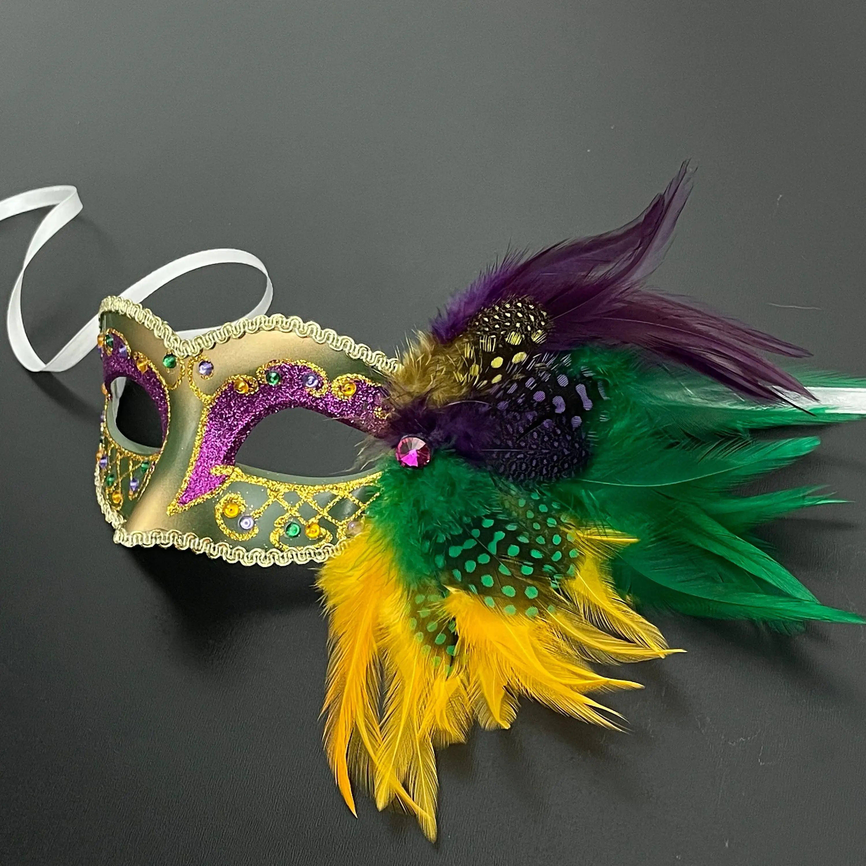 Máscara decorativa de plumas de gallo de fábrica ecológica para decoración de fiestas máscara Mardi Gras pluma