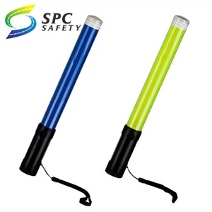 คู่มือการจอดรถกลางแจ้ง36ซม. คำสั่ง Led Trafic Wands ทิศทางความปลอดภัยสาธารณะการจราจรมือถือสัญญาณไฟ Batons พร้อมไฟฉาย - Product Image 5