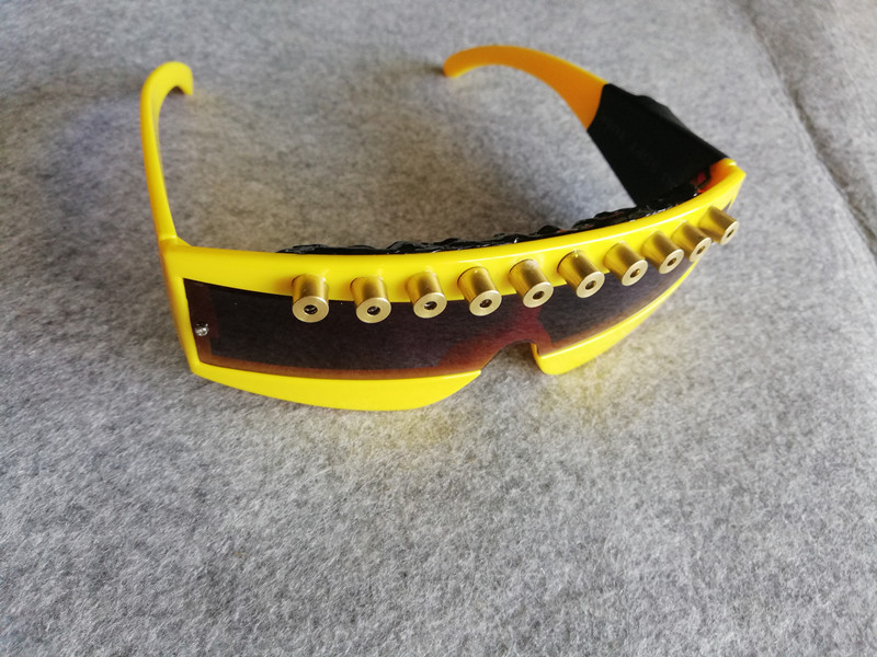 Jaune