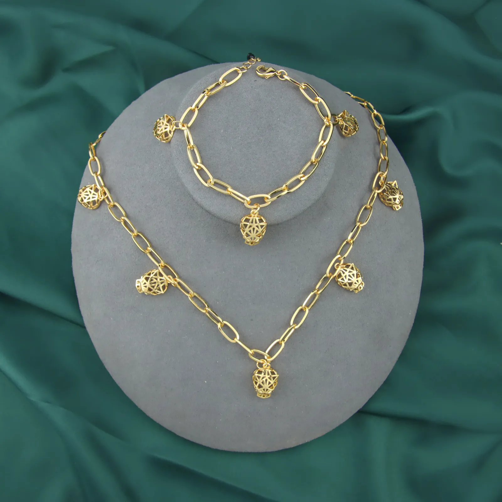 Conjunto de joyería de diseño para mujer, collar de leopardo, pulsera, chapado en oro de 21k, nuevo diseño, venta al por mayor