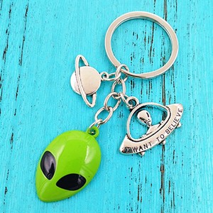 Handmade UFO <strong>Key</strong> Chain, Green Alien <strong>Key</strong> Ring for Girlfriends and Boyfriends - Product Image 4