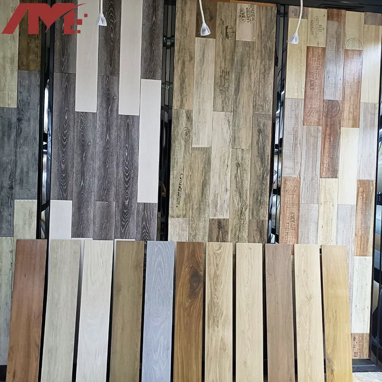 床と壁の素朴な木の磁器タイル良い色の板の外観セラミック