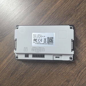 1つの独立したシリアルポートと1つのイーサネットインターフェイスを備えた4.3インチ経済的な産業HMI Plc HmiオールインワンIP65準拠 - Product Image 3