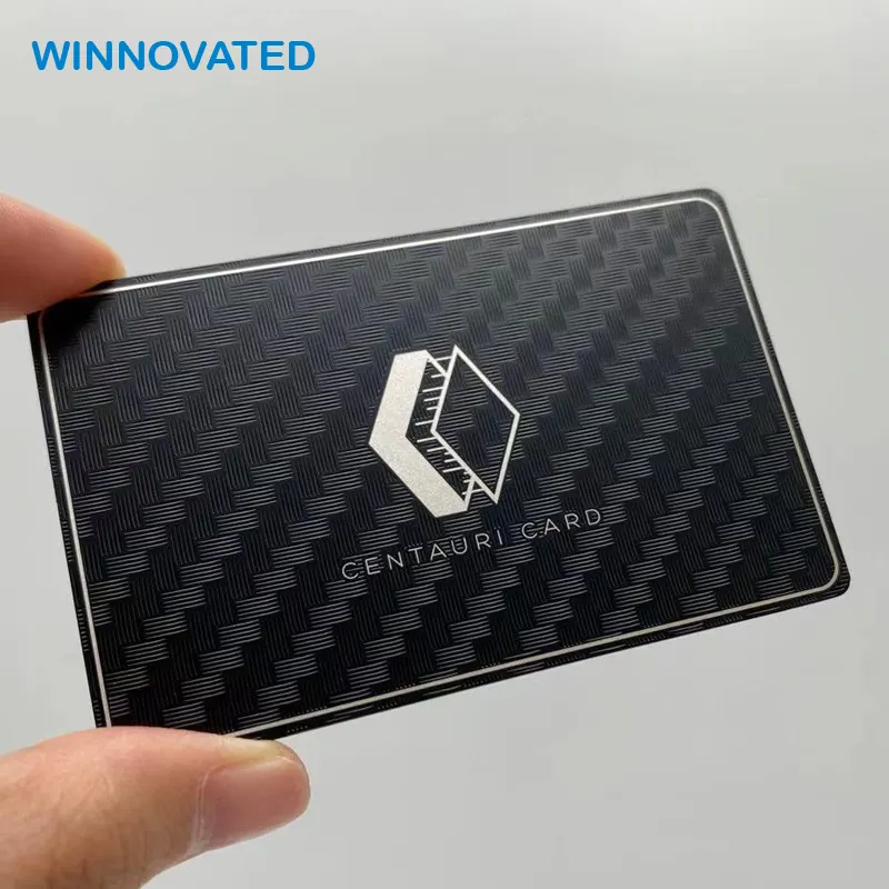 Carte en métal de membre VIP de taille de carte de crédit personnalisée par luxe avec la gravure de laser