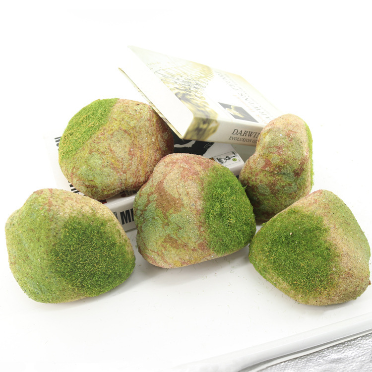 Combinación de musgo y piedra 01